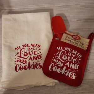 Love Pot Holder/Tea towel set